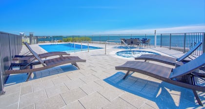 Paradise Point 11- New 3 bed 3 bath Oceanfront home rooftop balcony- Pets OK