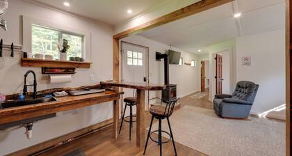 9 Mi to Worlds End State Park: Cabin in Hillsgrove