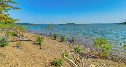 Spacious Heber Springs Home - Easy Marina Access!