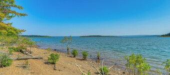 Spacious Heber Springs Home - Easy Marina Access!
