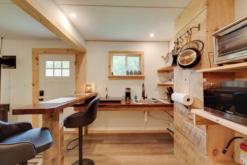 Community Rec Center: Outdoor Haven in Hillsgrove!