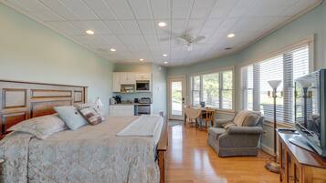 Apartment (0 Bedroom) | Interior