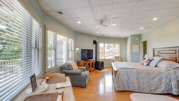 Apartment (0 Bedroom) | Interior