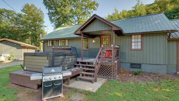 Talo (2 Bedrooms) | Terassi/patio