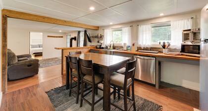 Private Hot Tub: Main Cabin at Elk Creek Escape!