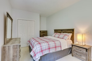 Apartment (1 Bedroom) | Interior - Basye Getaway w/ Pool Access, 2 Mi to Bryce Resort (Basye)