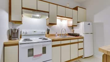 Apartment (1 Bedroom) | Interior
