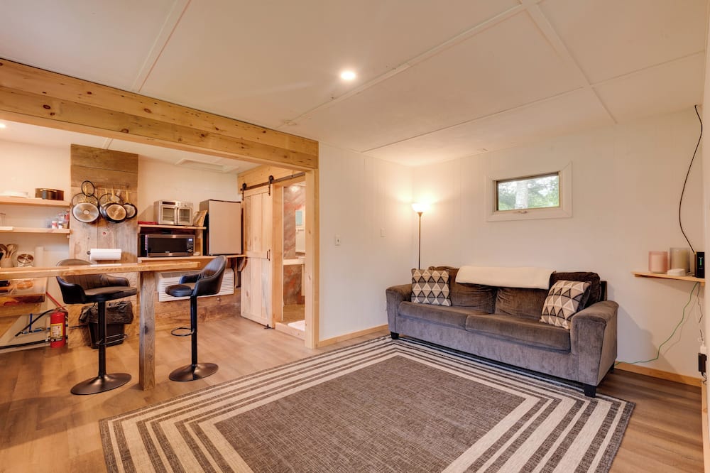 Deluxe Cabin A at Elk Creek Escape: Pet Friendly! - Shunk, PA