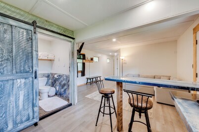 Pet-friendly Cabin w/ Grill in Hillsgrove