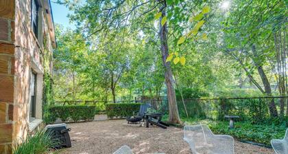 4 Mi to Dtwn: Pet-friendly Austin Studio
