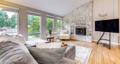 Bremerton Home w/ Fire Pit Near Parks & Museums