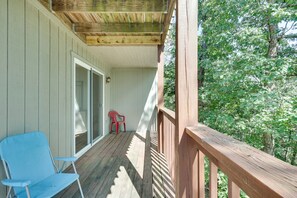 Apartment (2 Bedrooms) | Interior - Bryce Resort Getaway w/ Sauna, 1 Mi to Lake Beach! (Basye)
