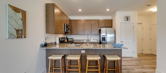 Bayfront Condo w/ Pool Access, Near Rehoboth Beach