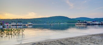 Cabin w/ Beach Access in Brant Lake: Dogs Welcome!