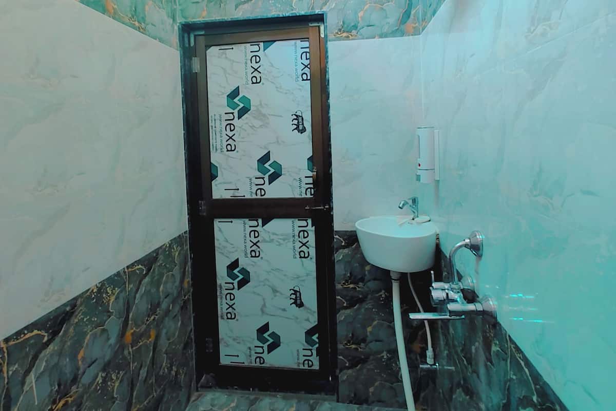 Deluxe Room | Bathroom