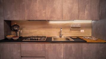 Kühlschrank, Ofen, Herdplatte, Geschirrspüler