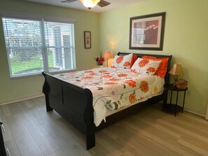 3 soverom, skrivebord, strykejern/-brett og wi-fi (inkludert)