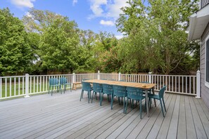 Talo, useita makuuhuoneita | Ulkoalueet