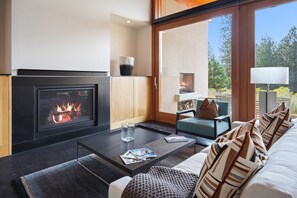 House, 3 Bedrooms | Living area | Smart TV