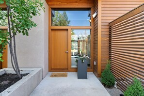 House, 3 Bedrooms | Exterior detail