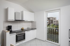 Coffee/tea maker, fridge, microwave, oven - Apartments Heidi with shared Pool (Ap 2) (Nova Vas)