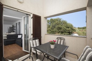 Outdoor dining - Apartments Heidi with shared Pool (Ap 2) (Nova Vas)