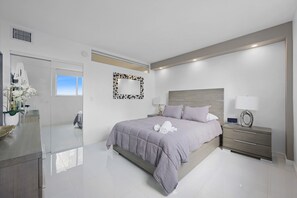 2 habitaciones, tabla de planchar con plancha, cuna de viaje y wifi 