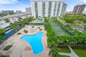 Pool - Stunning Ocean View|Steps 2 Beach|Luxe 2BR Retreat (Sunny Isles Beach)