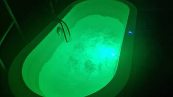 Bain à remous intérieur