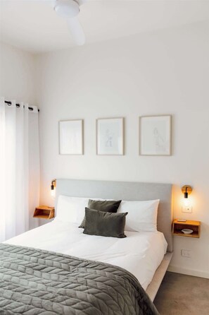 4 bedrooms, travel cot, WiFi, bed sheets