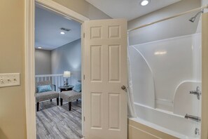 Towels - Sunsets Galore at Devine Sunset! 5 Bed, 4.5 Bath Home with Pool & Hot Tub (Garden City Beach)