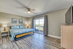 5 bedrooms, iron/ironing board, free WiFi, bed sheets