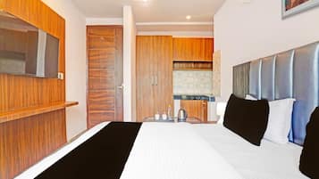 Egyptian cotton sheets, premium bedding, down duvets, pillow-top beds