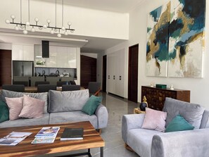 Una Smart TV, libros