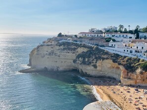 Beach - Chaminés 11 (CARVOEIRO)