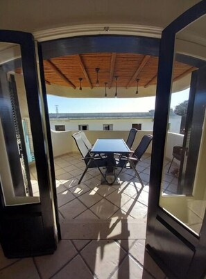 Outdoor dining - Chaminés 11 (CARVOEIRO)