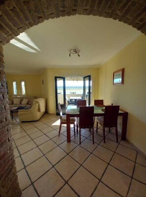 Dining - Chaminés 11 (CARVOEIRO)