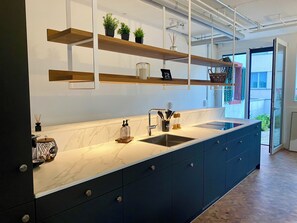 雪櫃、焗爐、爐具、洗碗機