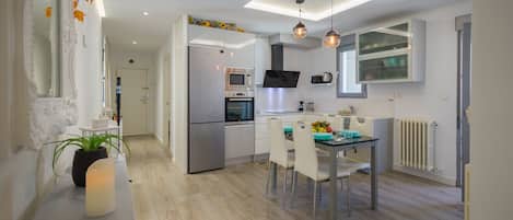Fridge, microwave, oven, dishwasher