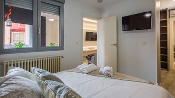 2 dormitorios, tabla de planchar con plancha, wifi gratis y ropa de cama