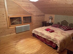 4 Schlafzimmer, Bügeleisen/Bügelbrett, Reisekinderbett, WLAN