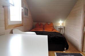 2 bedrooms, free WiFi, bed sheets - Holiday Home in Stepnica by Szczecin Lagoon (Stepniczka)