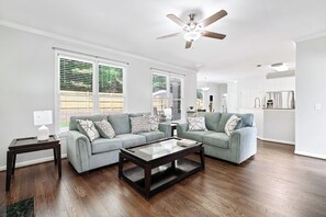 智能电视、壁炉