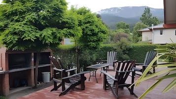 Apartment | Outdoor dining