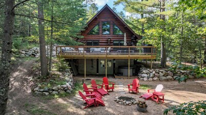 Hot Tub_Waterfront_King Beds_Fast WiFi_Cozy Log Cabin in Eagle River