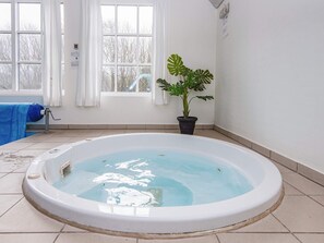 House | Spa treatment