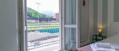 3 makuuhuonetta, silitysrauta/-lauta, ilmainen Wi-Fi, vuodevaatteet