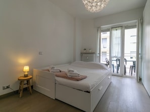 3 chambres, fer et planche à repasser, accès au Wi-Fi (inclus)