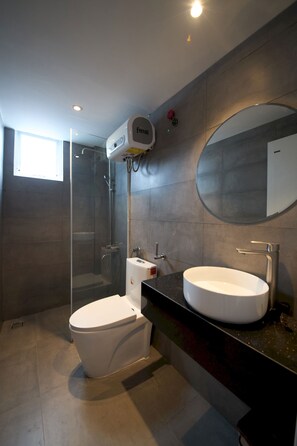 Hair dryer, slippers, towels, soap - De' Bliss House (Da Lat)