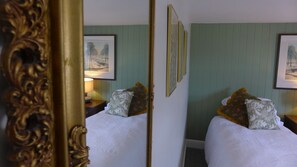 Apartment | 2 bedrooms, iron/ironing board, free WiFi, bed sheets - Royal Oak Retreat 2-bed - Sleeps 6 & Pet Friendly (Lewes)